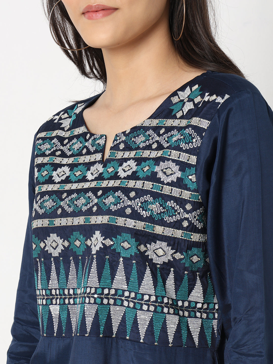 Straight Fit Embroidered Kurta