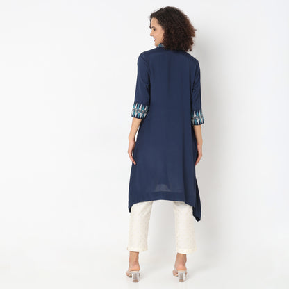 Nylangan Regular Fit Embroidered Kurta