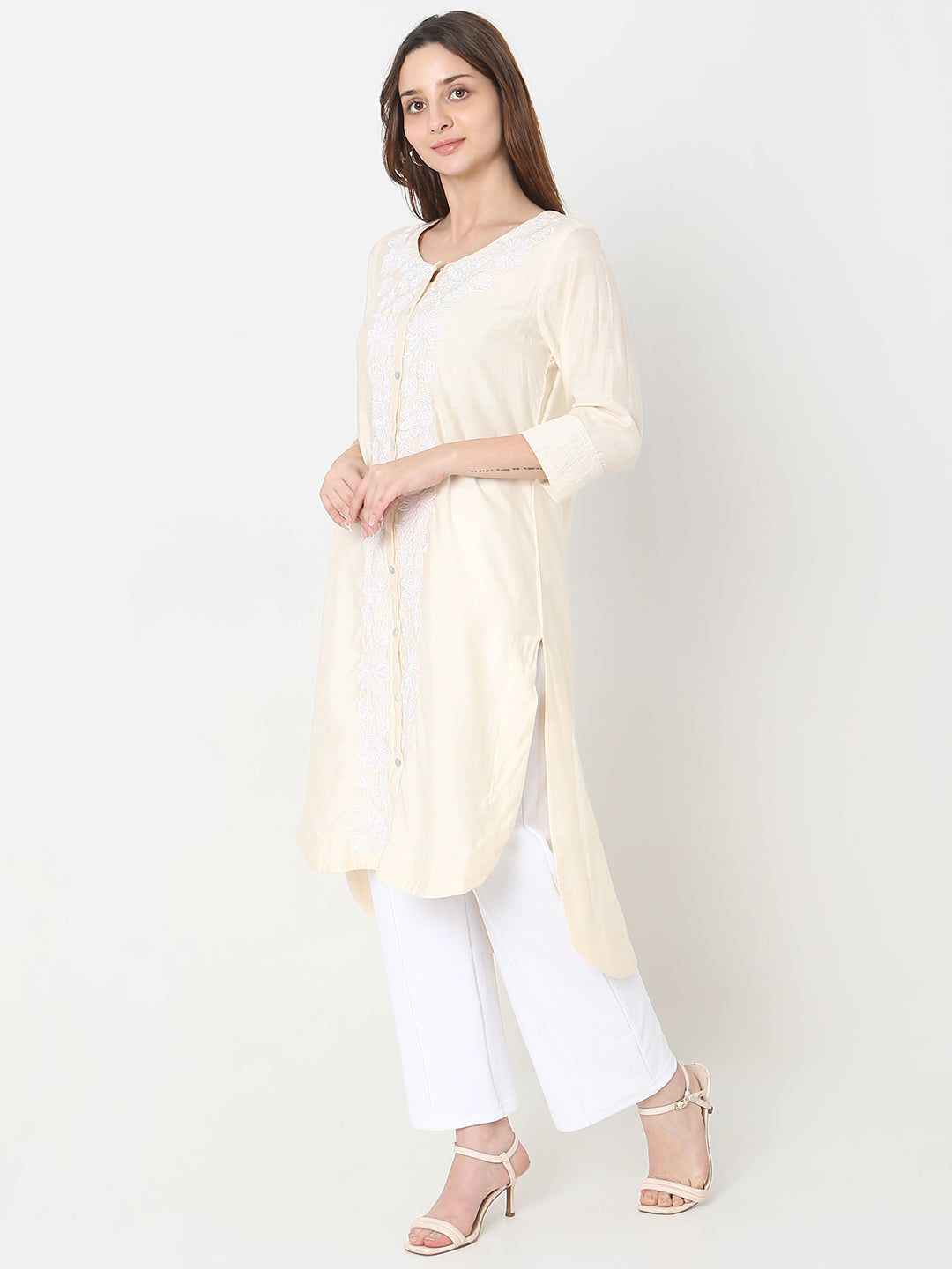 Nylangan Straight Fit Embroidered Kurta