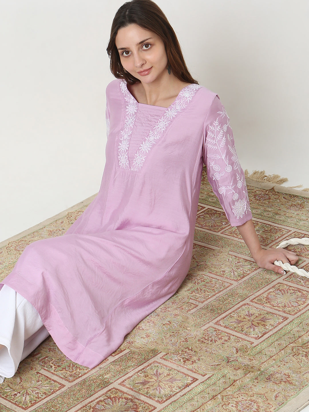 Nylangan Regular Fit Embroidered Kurta