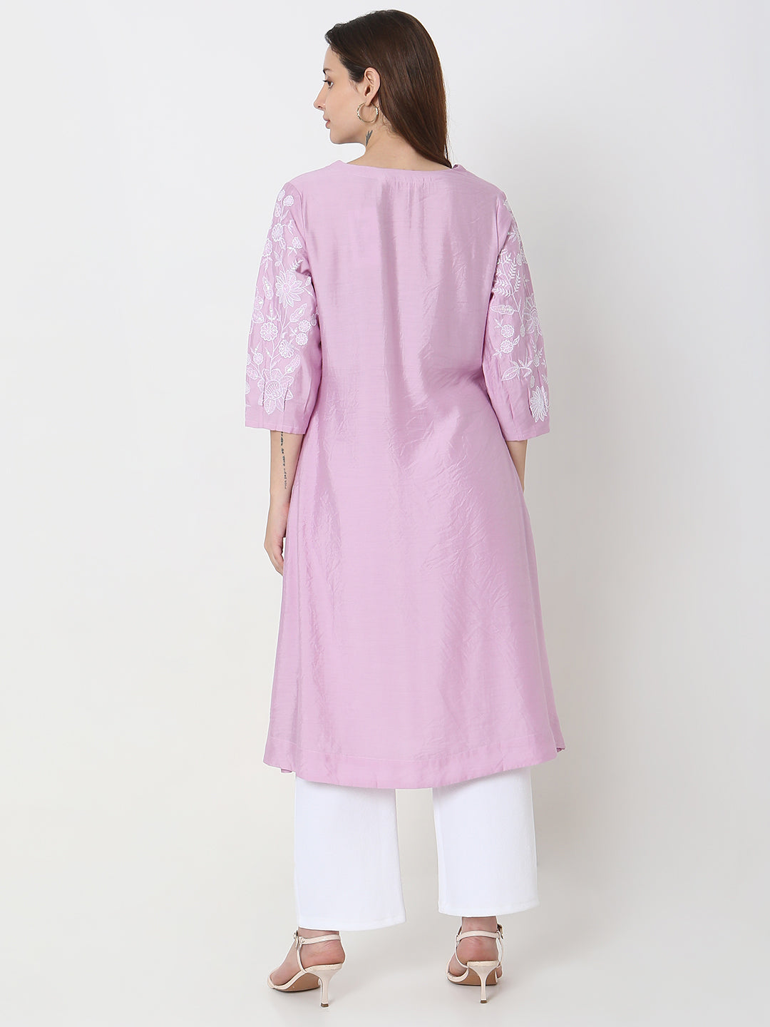 Nylangan Regular Fit Embroidered Kurta