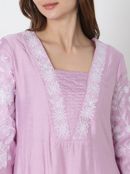 Nylangan Regular Fit Embroidered Kurta