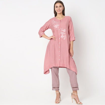Nylangan Regular Fit Embroidered Kurta