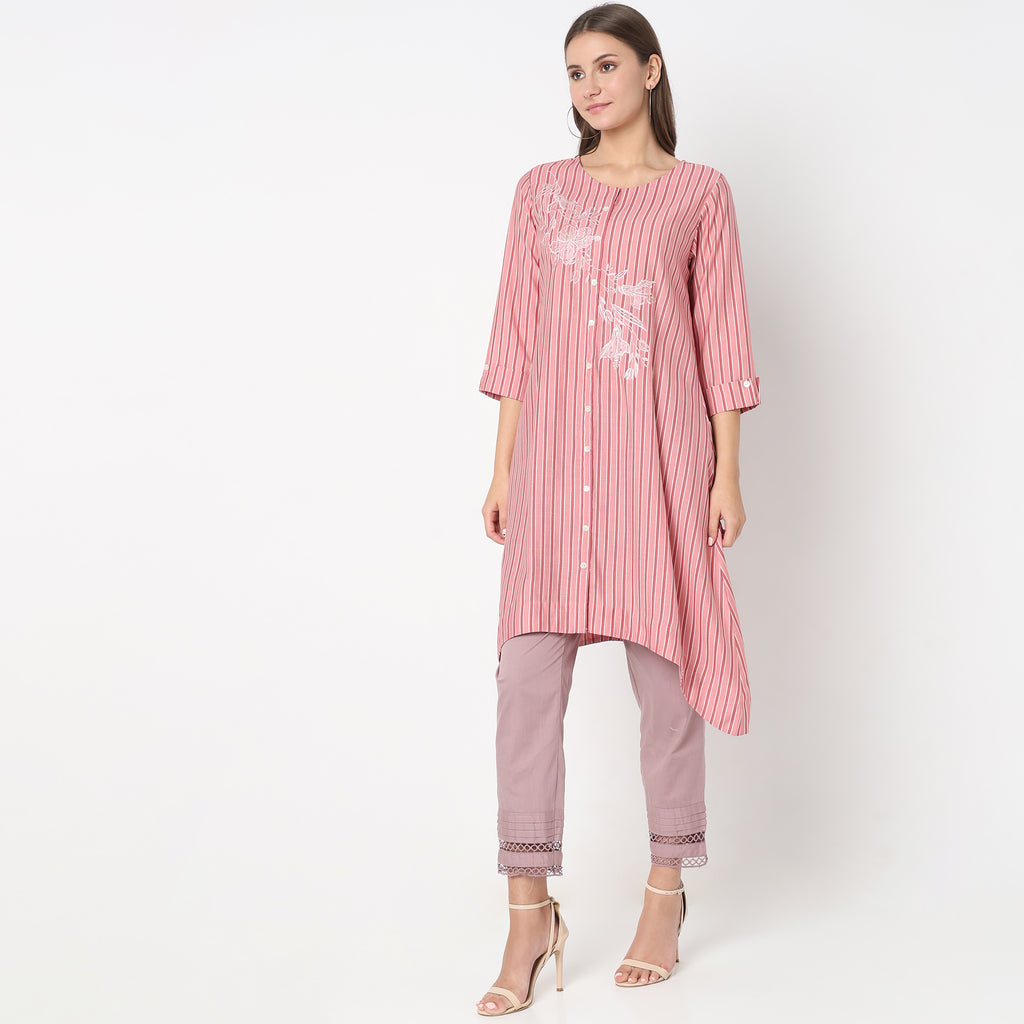 Nylangan Regular Fit Embroidered Kurta