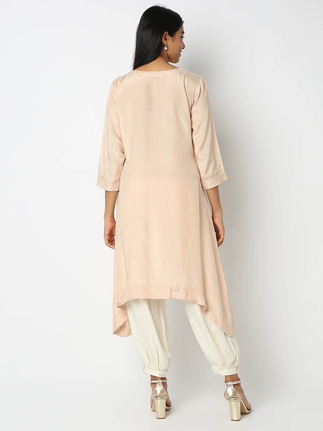 Regular Fit Embroidered Kurta