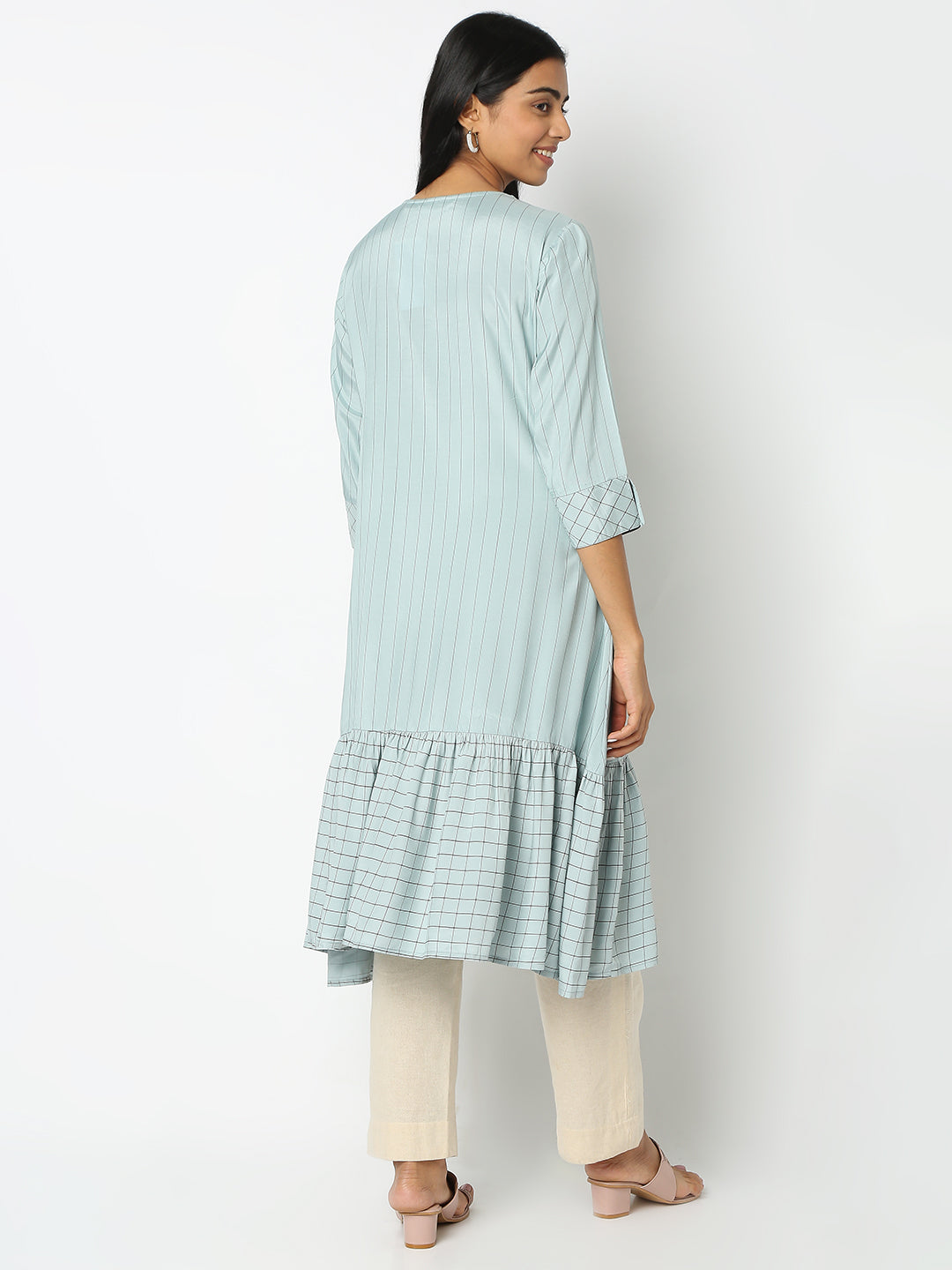 Regular Fit Embroidered Kurta