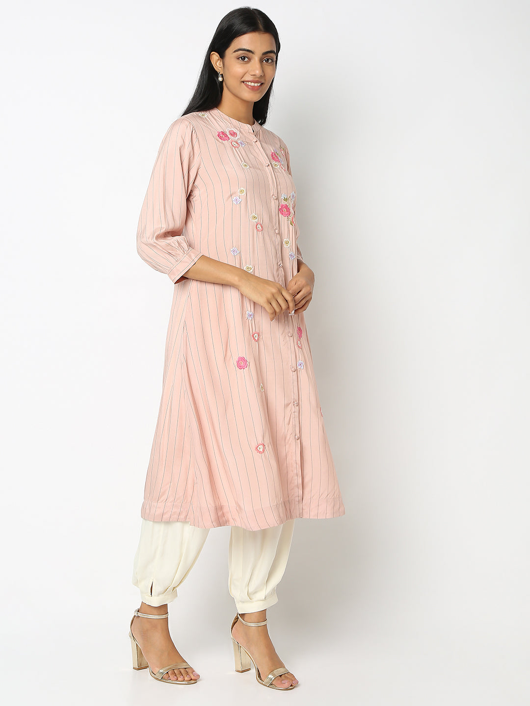 Regular Fit Embroidered Kurta