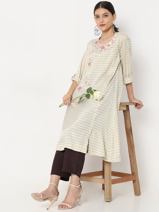 Regular Fit Embroidered Kurta
