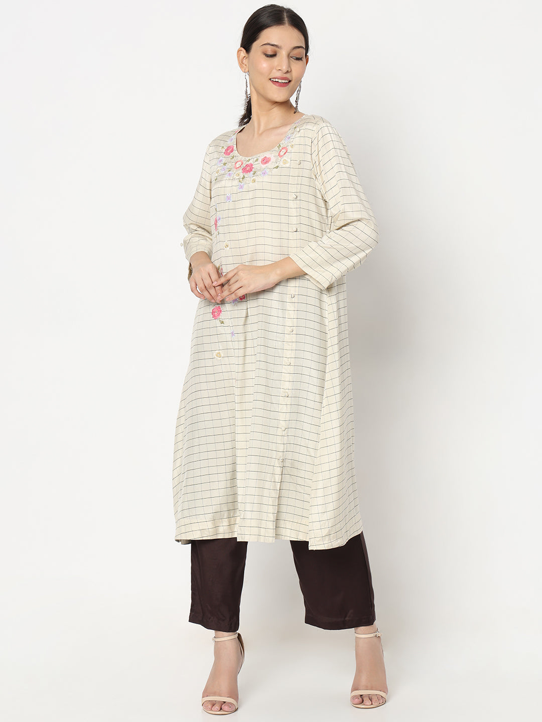 Regular Fit Embroidered Kurta