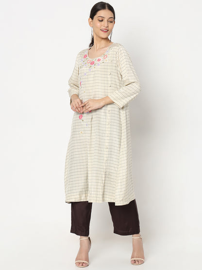 Regular Fit Embroidered Kurta