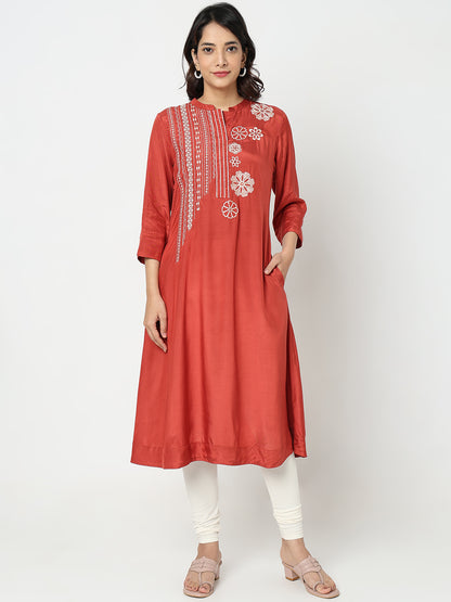 Nylangan Straight Fit Embroidered Kurta