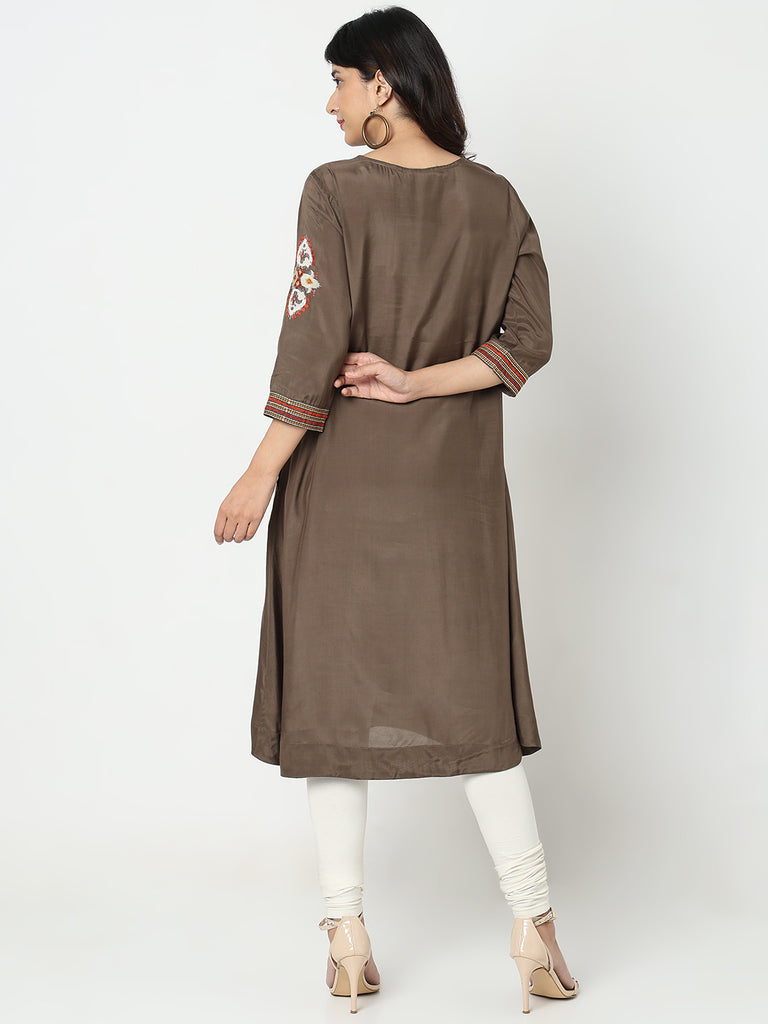 Nylangan Straight Fit Embroidered Kurta