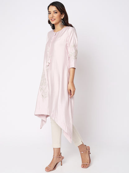 Nylangan Women Wearing Dusty Lilac Chanderi Satin Embroidered Kurta