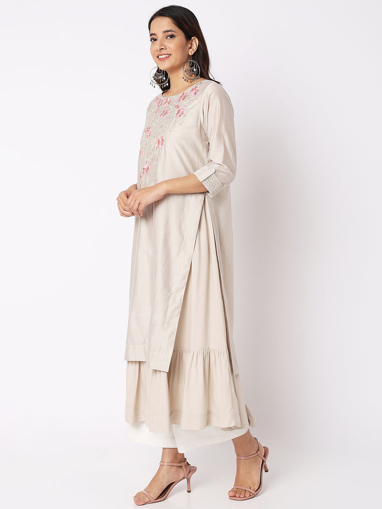 Nylangan Women Wearing Grey Shantoon Embroidered Kurta