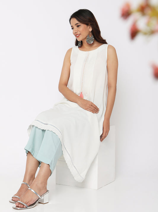 Women Wearing Mint Cotton Solid Palazzo