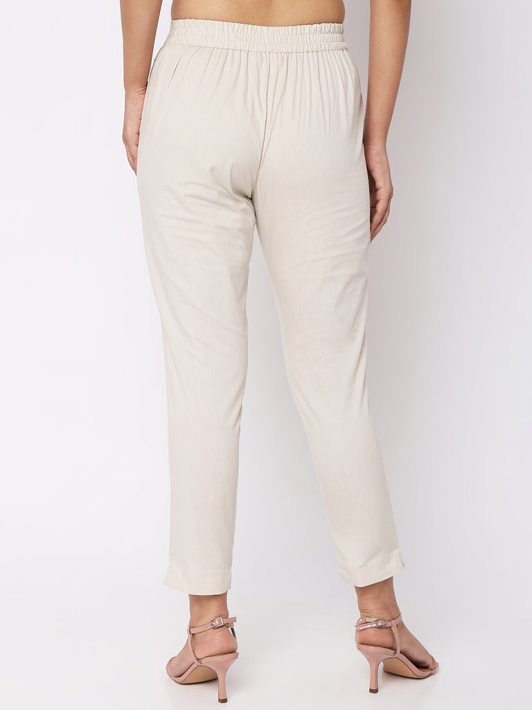 Women Wearing Shell Cotton Solid Pant