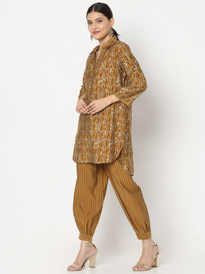 Straight Fit Printed Kurta Sets
