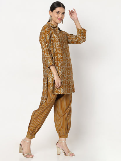 Straight Fit Printed Kurta and Pant Set