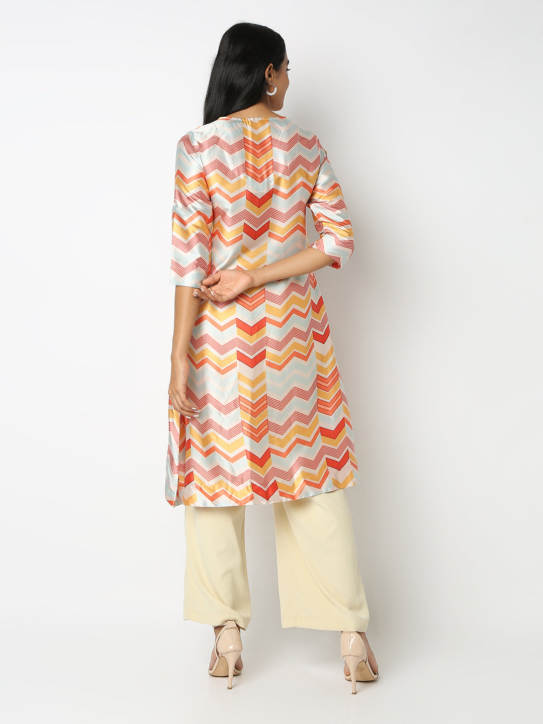 Straight Fit Embroidered Kurta