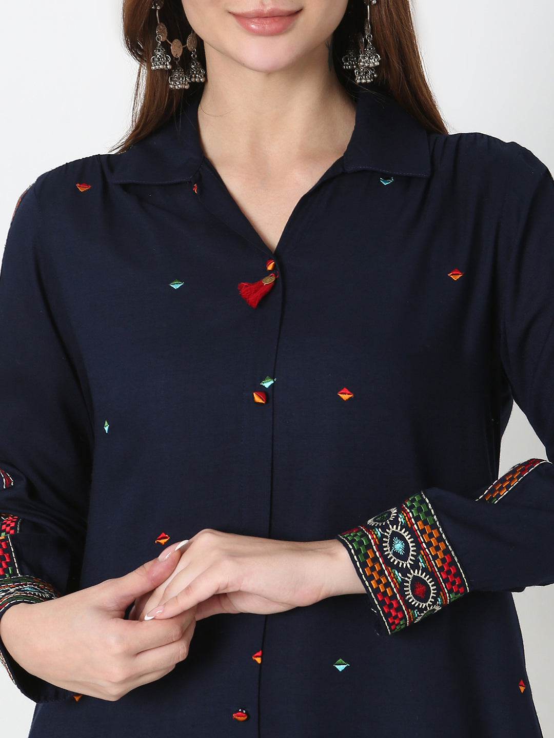 Straight Fit Embroidered Kurta
