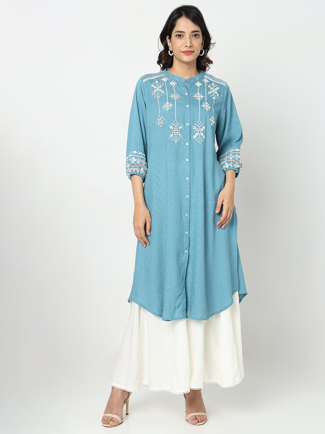 Straight Fit Embellished Kurta