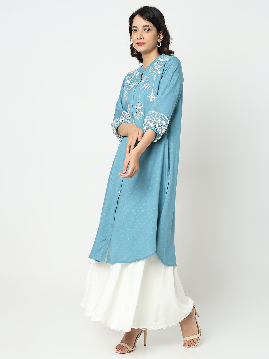 Straight Fit Embellished Kurta