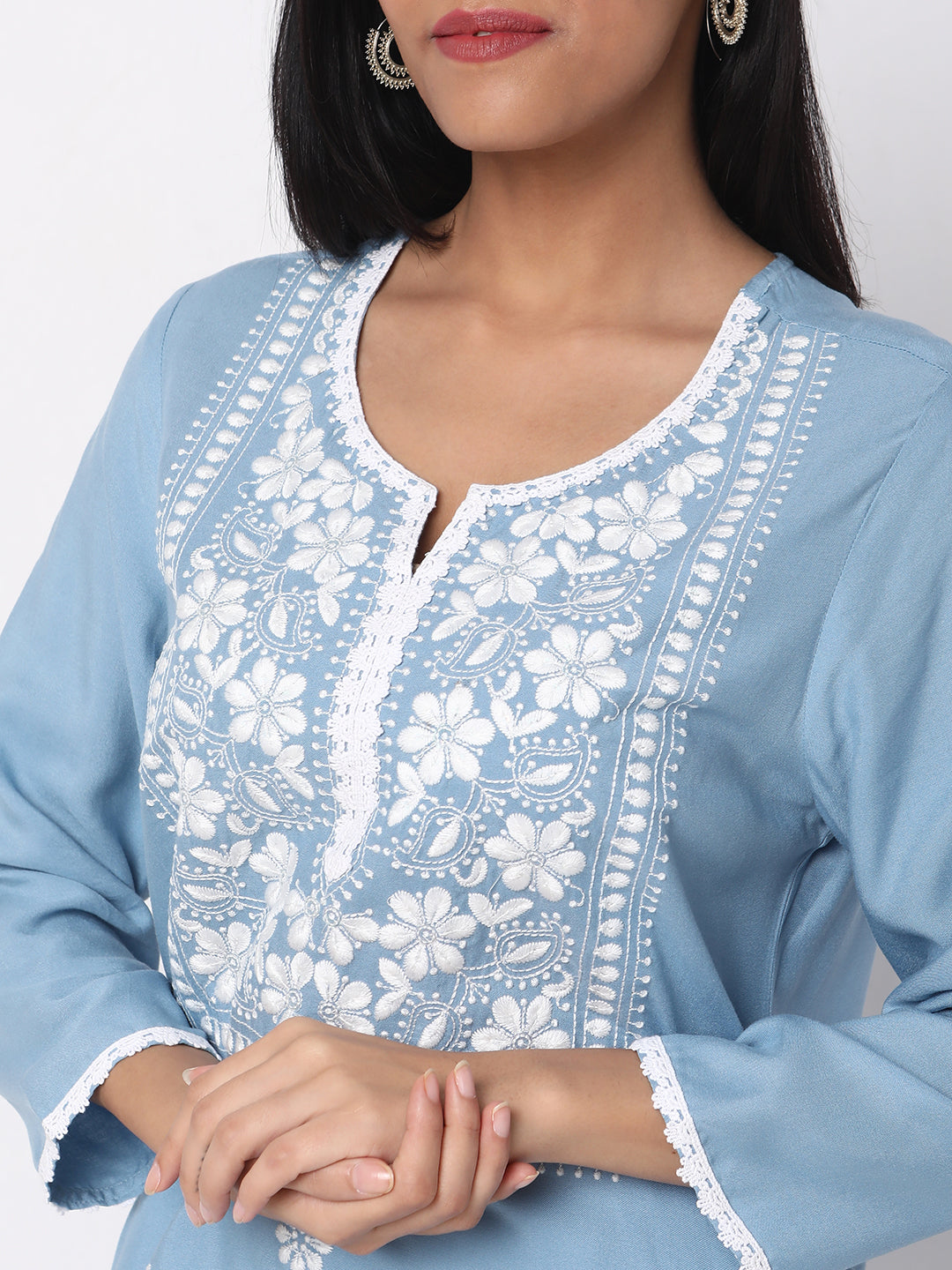 Straight Fit Embroidered Kurta
