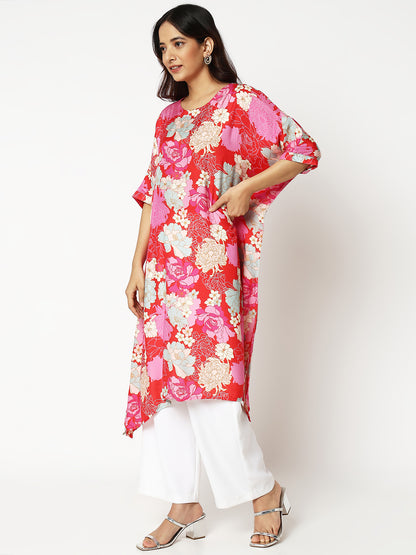 Women Wearing Boxy Fit Printed Kurta