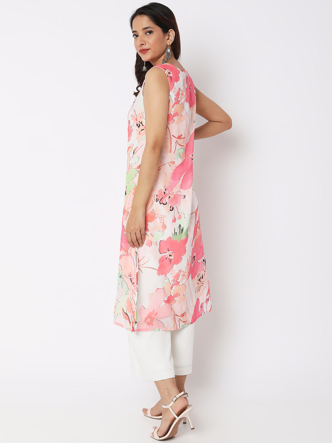 Women Wearing Peach Polyester Embroidered Kurta