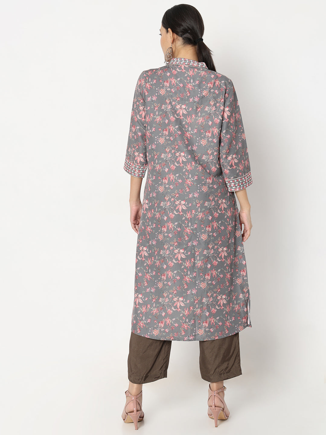 Regular Fit Embroidered Kurta