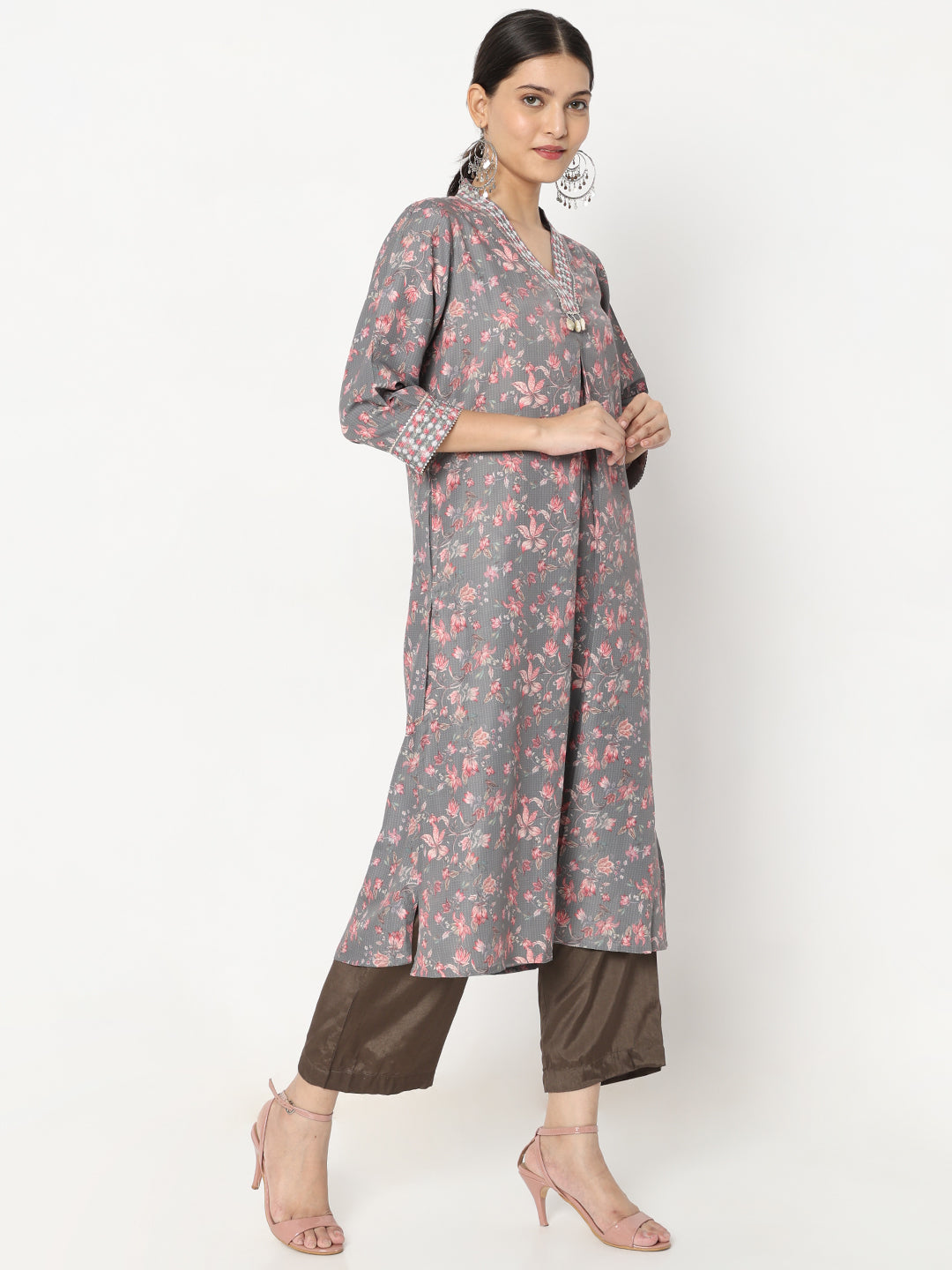 Regular Fit Embroidered Kurta