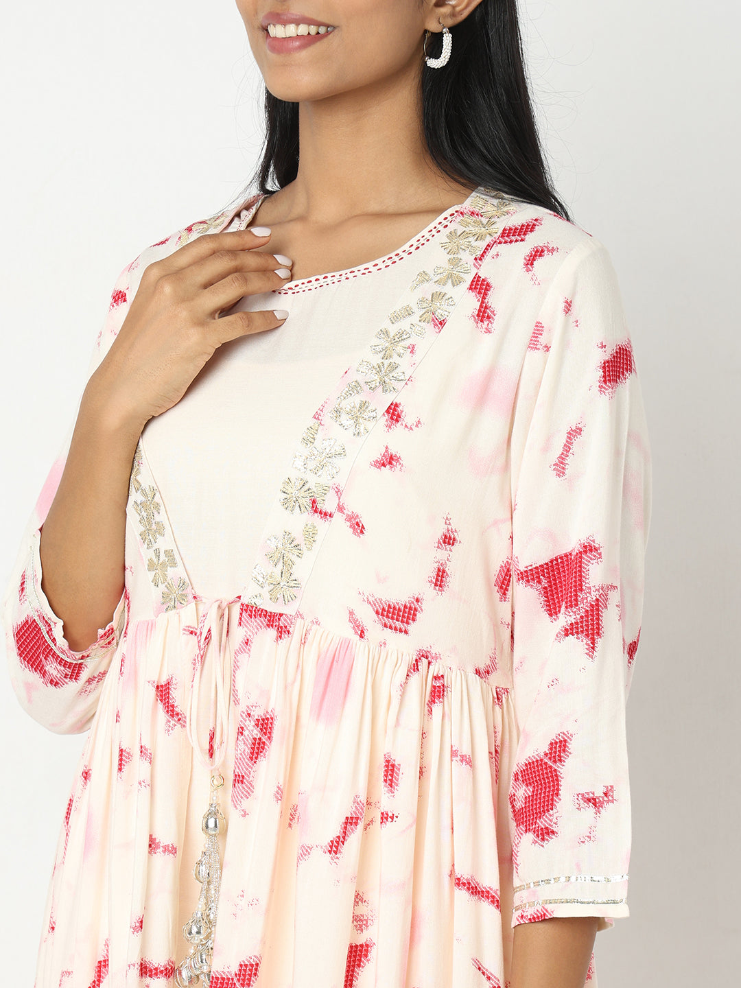 Regular Fit Embroidered Kurta