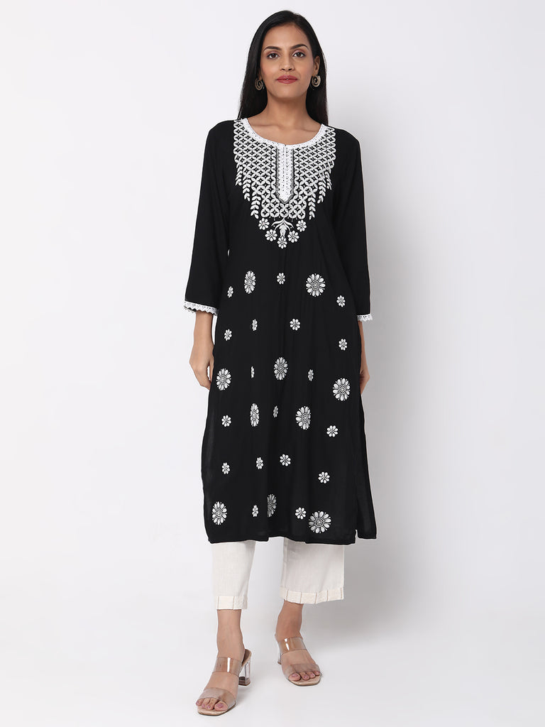 Straight Fit Embroidered Kurta