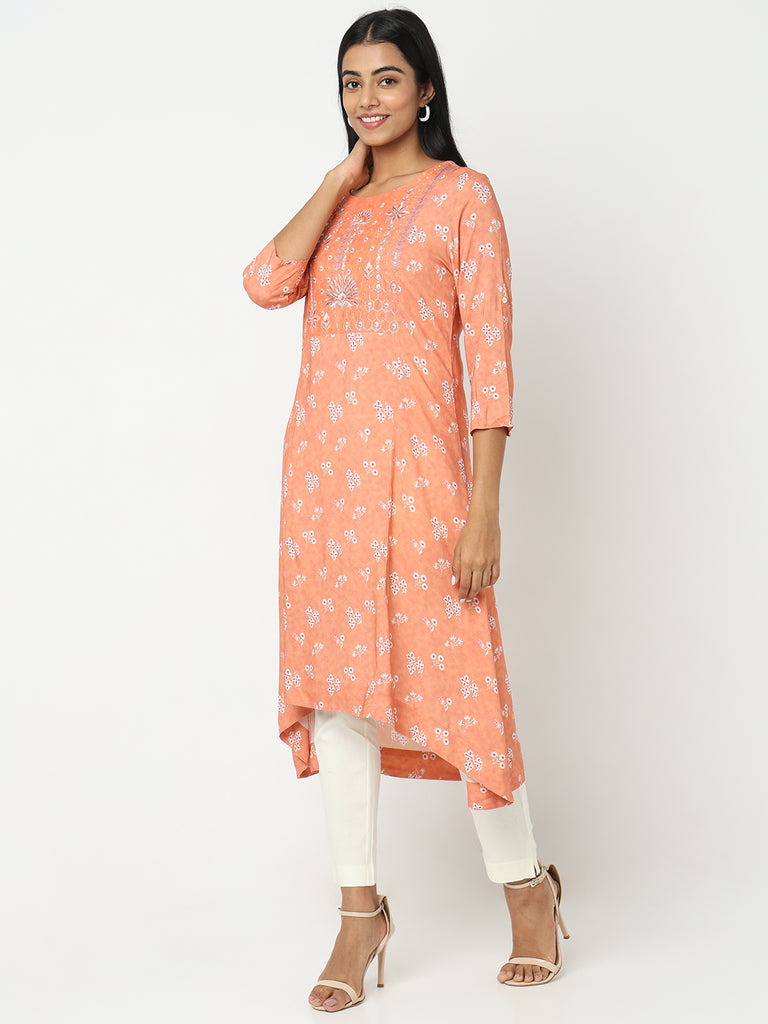 Regular Fit Embroidered Kurta