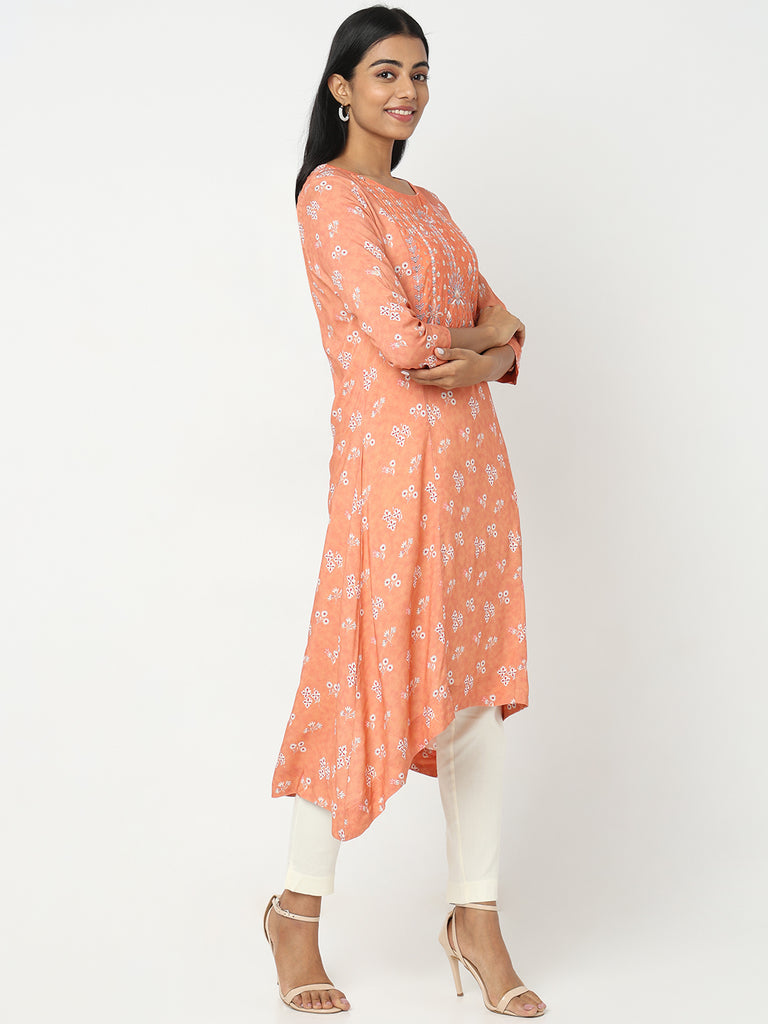 Regular Fit Embroidered Kurta