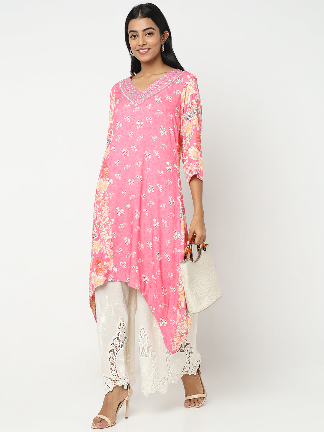 Straight Fit Embroidered Kurta