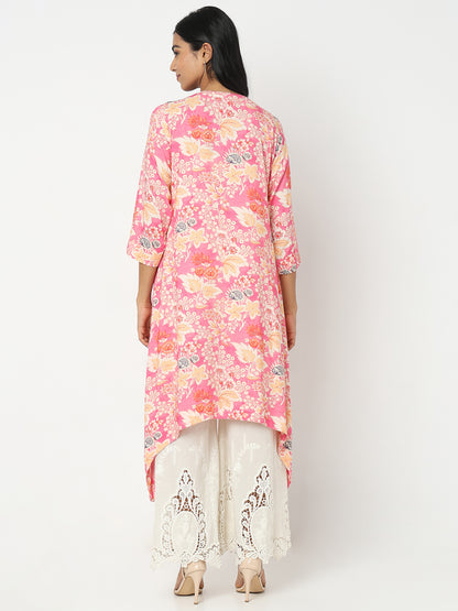Straight Fit Embroidered Kurta
