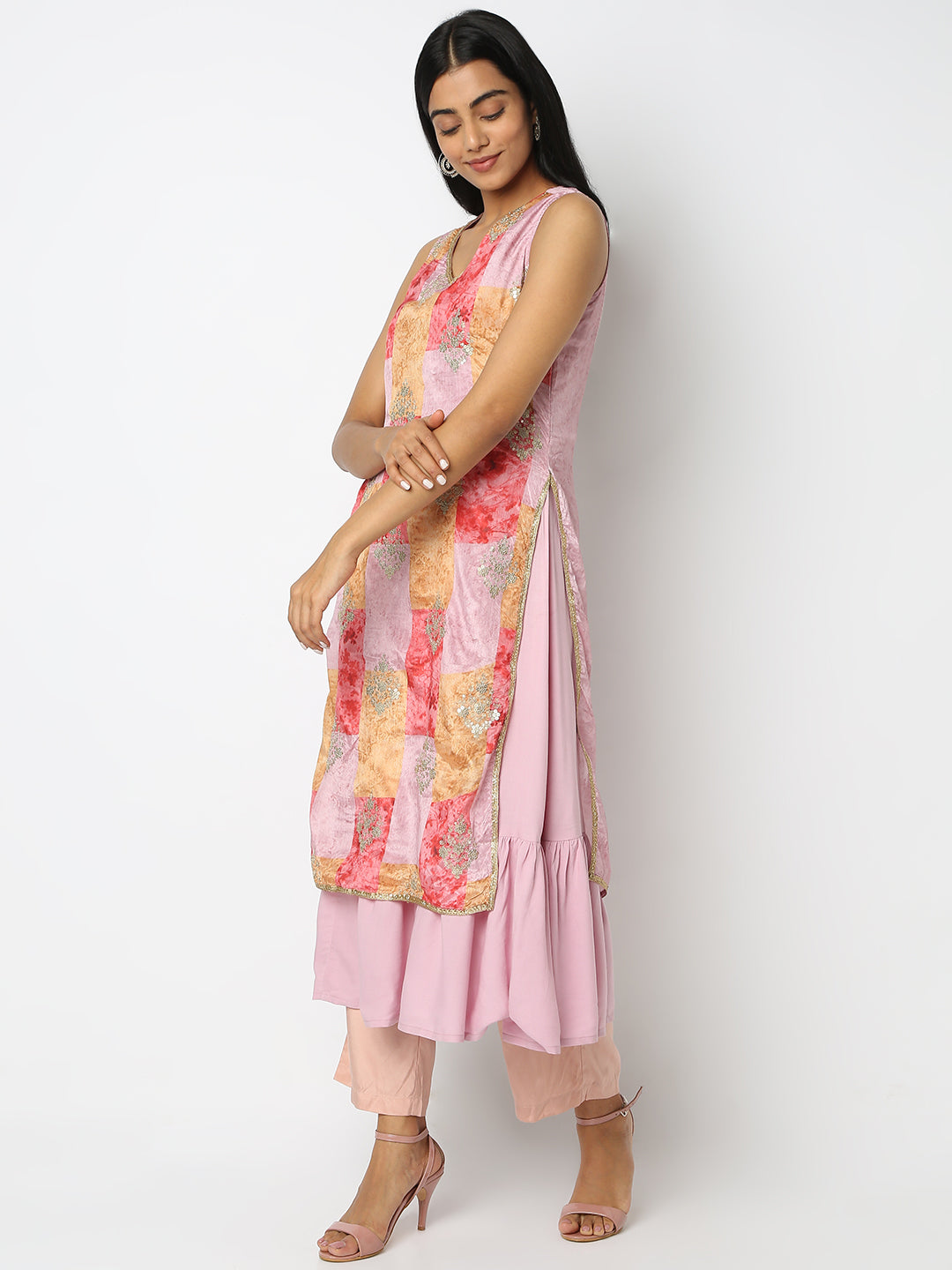 Straight Fit Embellished Kurta