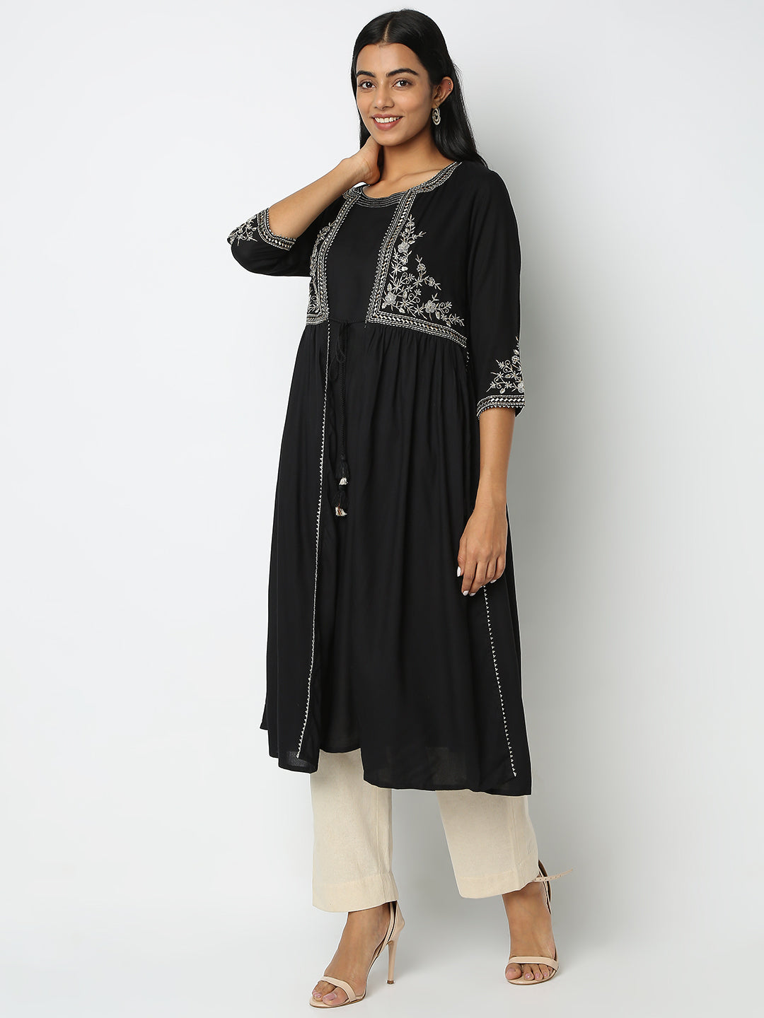 Straight Fit Embroidered Kurta