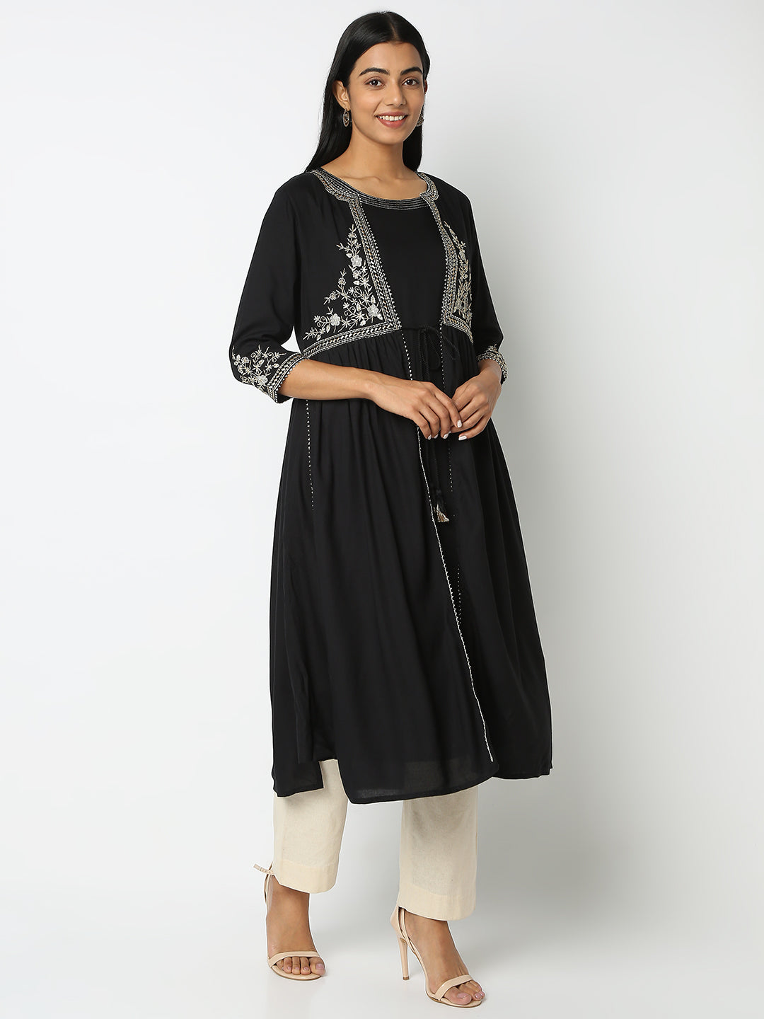 Straight Fit Embroidered Kurta