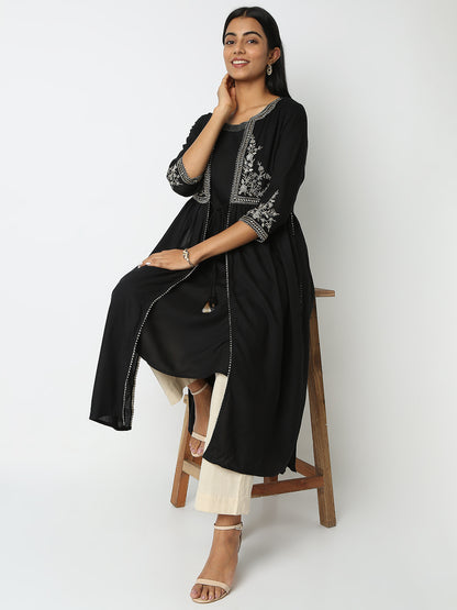 Straight Fit Embroidered Kurta