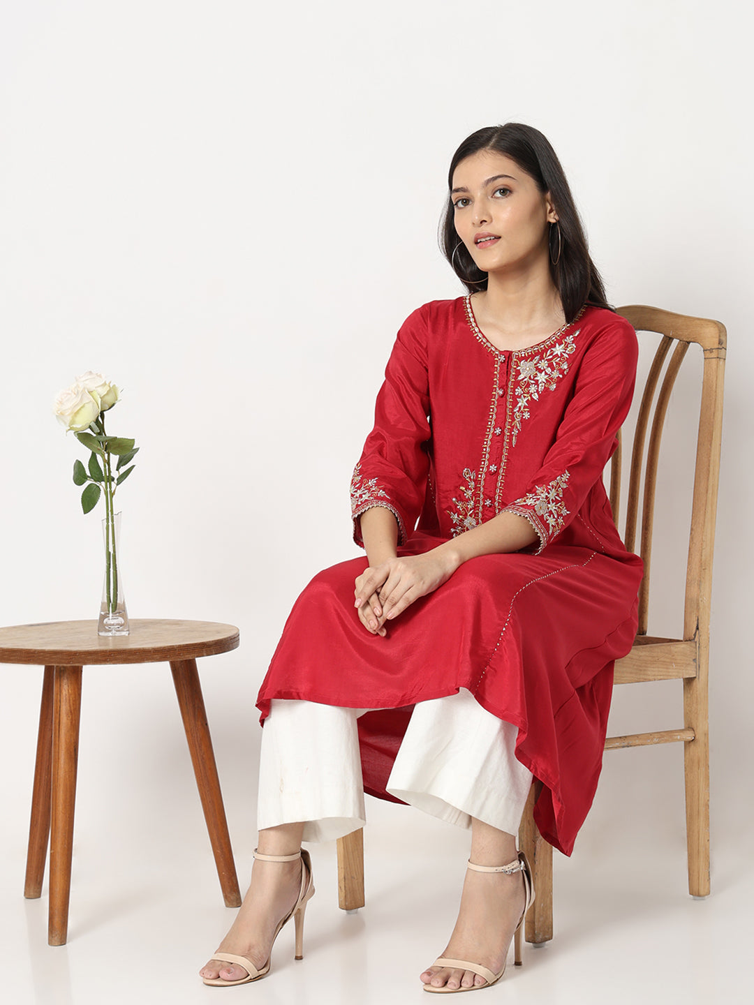 Straight Fit Embroidered Kurta