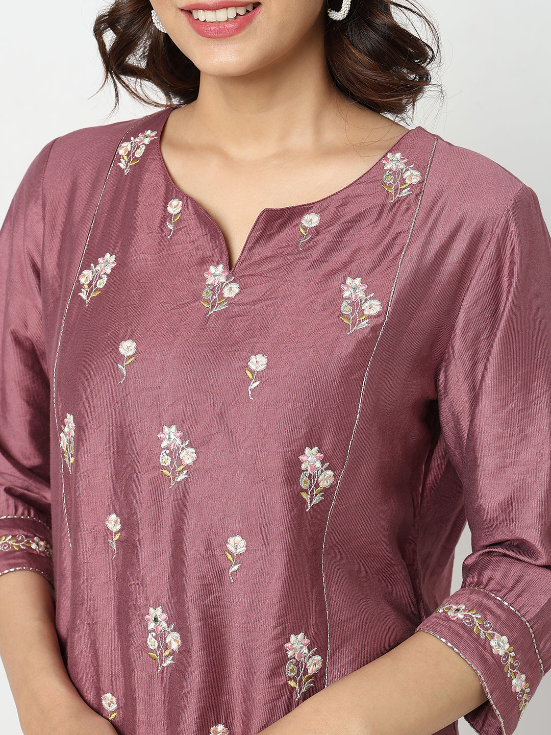 Regular Fit Embroidered Kurta