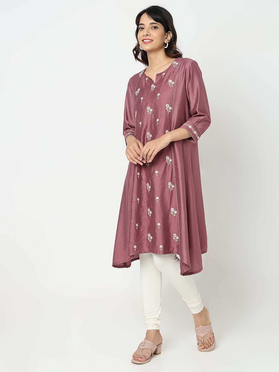 Regular Fit Embroidered Kurta