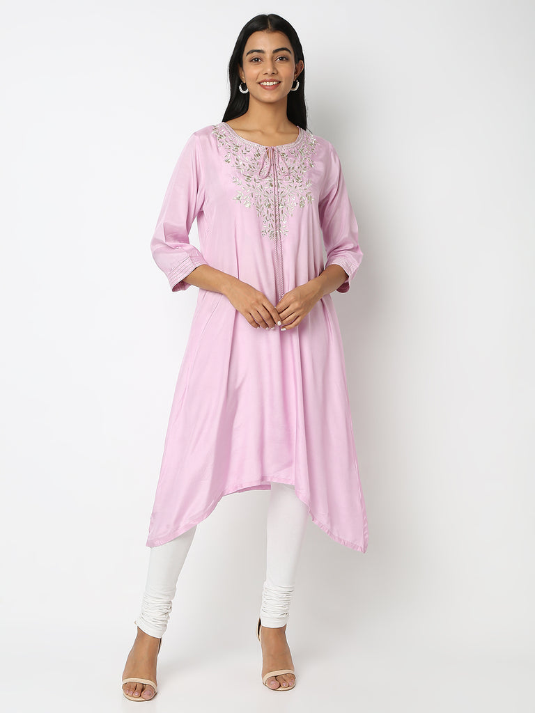 Regular Fit Embroidered Kurta