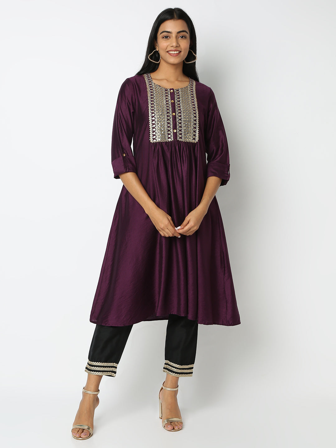 Regular Fit Embroidered Kurta