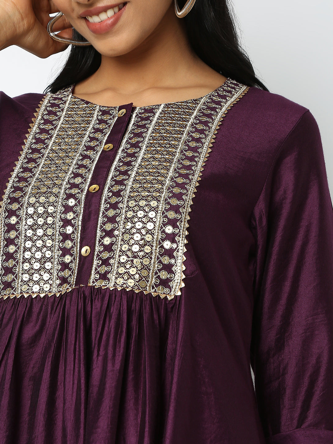 Regular Fit Embroidered Kurta