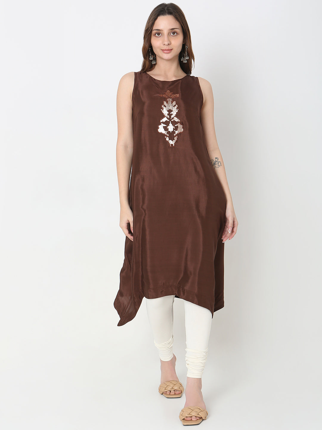 Straight Fit Embellished Kurta