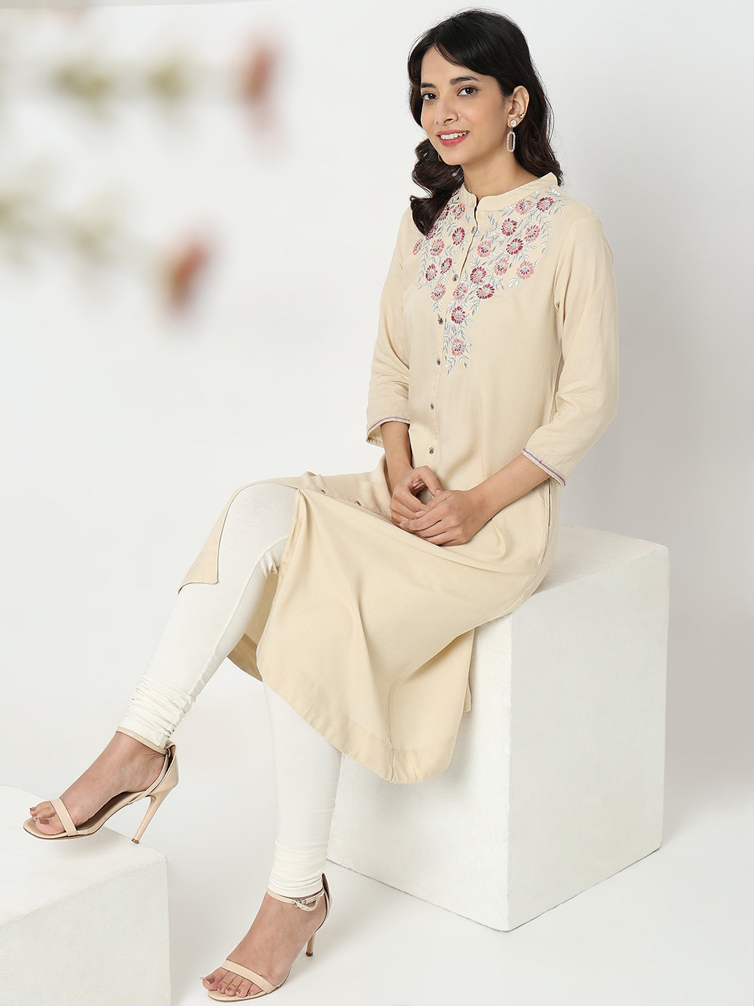 Straight Fit Embroidered Kurta