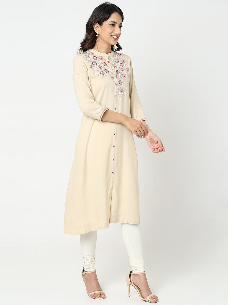 Straight Fit Embroidered Kurta